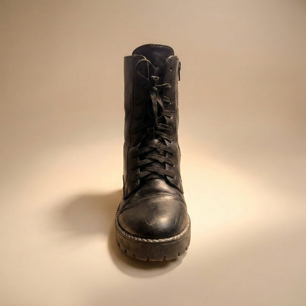 Black leather Vic Matié combat boots