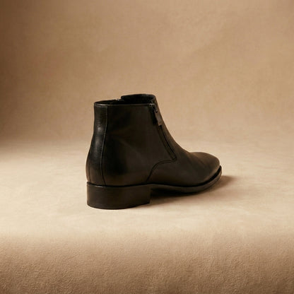 Men's black leather Chelsea boots
