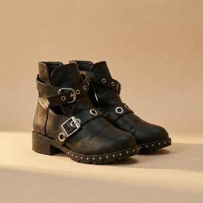 Modress black ankle boots